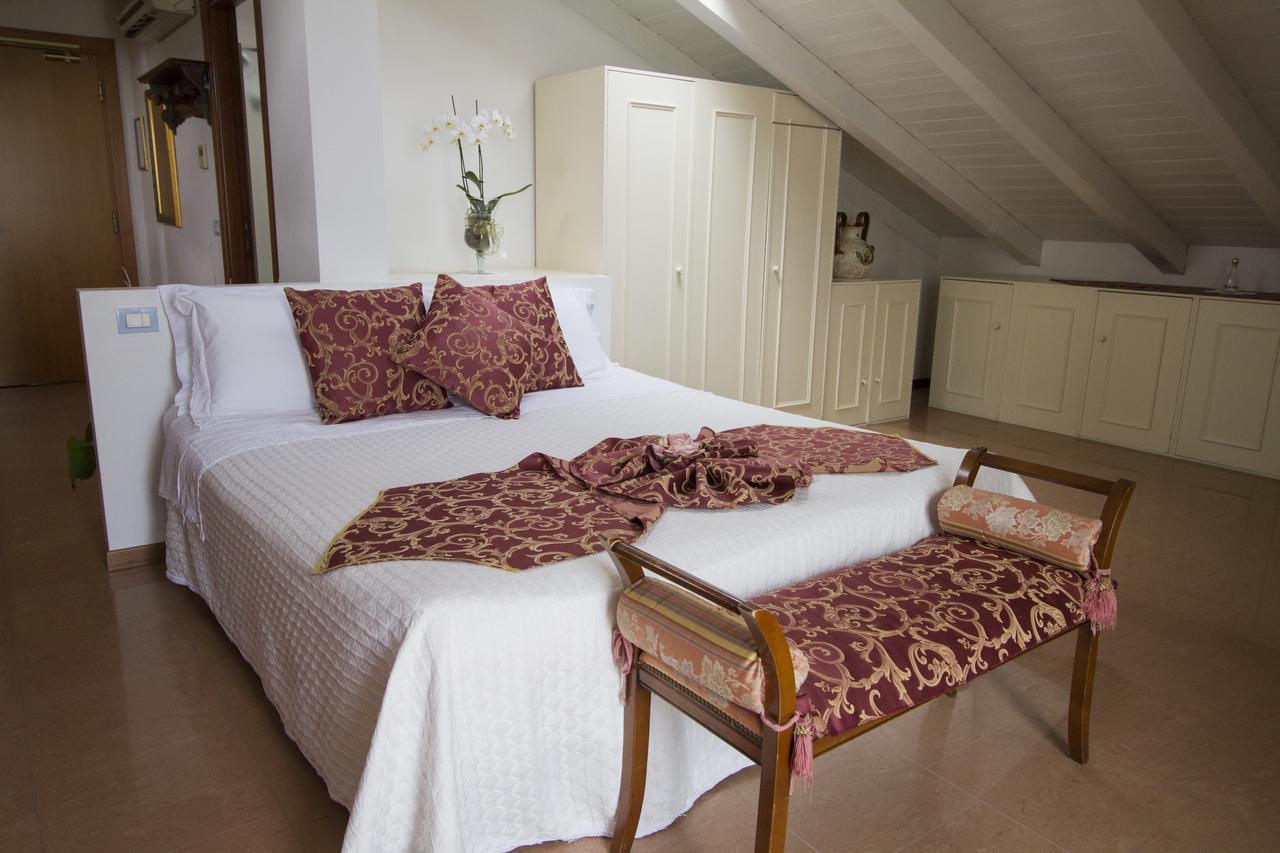Hotel Lady Mary Milano Marittima Kültér fotó