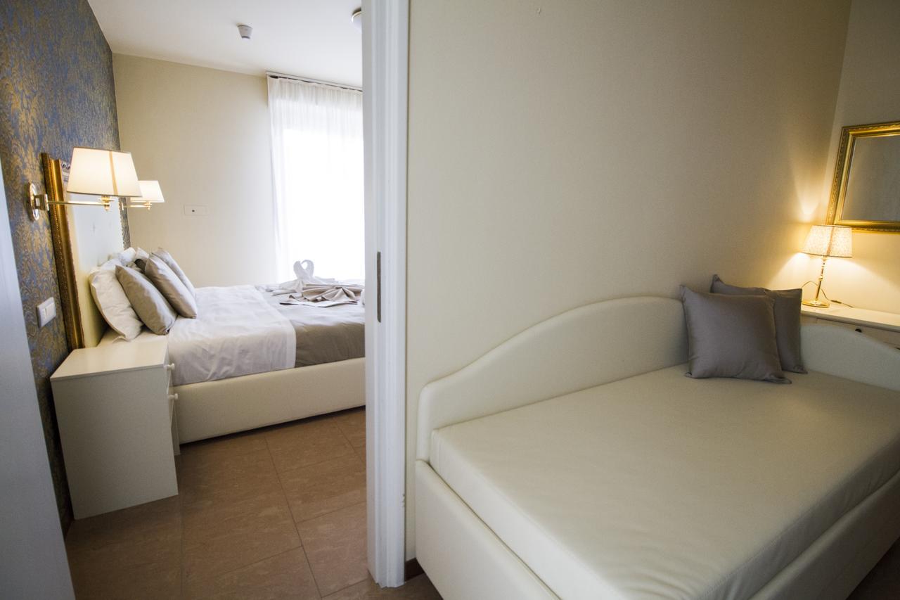 Hotel Lady Mary Milano Marittima Kültér fotó