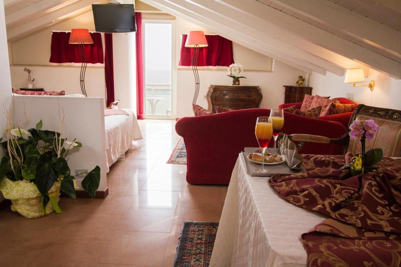 Hotel Lady Mary Milano Marittima Kültér fotó