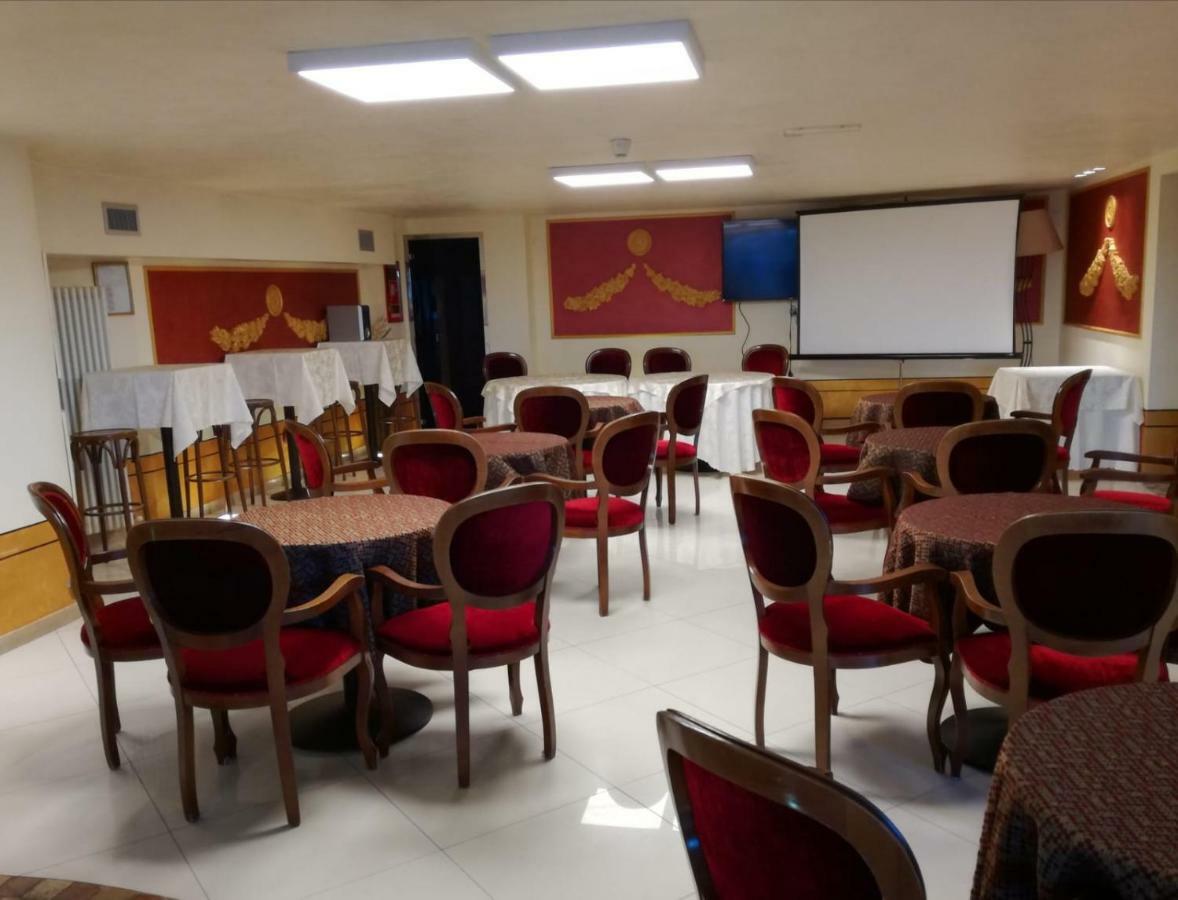 Hotel Lady Mary Milano Marittima Kültér fotó